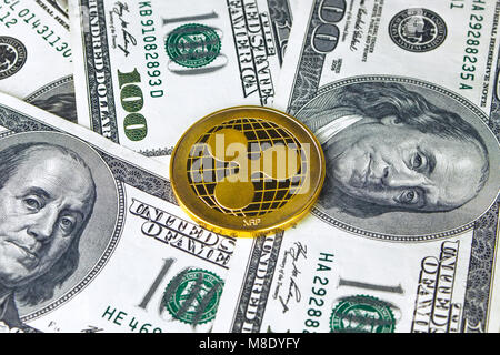 Münze welligkeit Gold xrp, die Münze auf amerikanische Dollar Geld Stockfoto