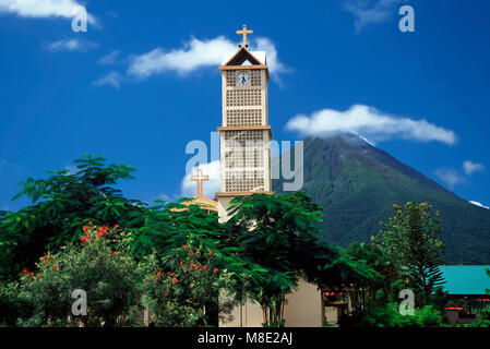 La Fortuna De San Carlos mit Arenal Vulkan im Hintergrund, Costa Rica Stockfoto