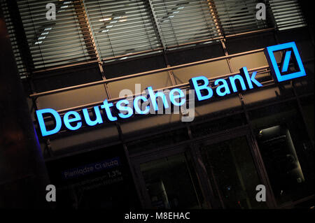 Warschau, Polen am 16. März 2018. Eine Filiale der Deutschen Bank in Warschau, Polen am März 16, 2018 gesehen. Credit: Jaap Arriens/Alamy leben Nachrichten Stockfoto