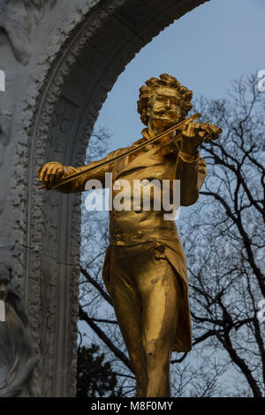 Johann Strauss Denkmal im Stadtpark, Wien, Österreich Stockfoto