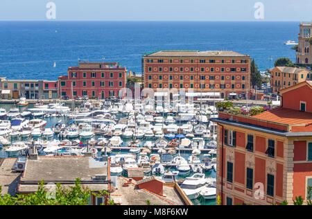 SANTA MARGHERITA LIGURE, ITALIEN, Juli, 12, 2017 - Blick auf den Hafen von Santa Margherita Ligure, Genua Provinz, Ligurische Riviera, Italien. Stockfoto