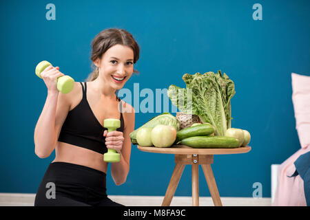 Gesund Sport Lifestyle mit frischem Grün essen Konzept Stockfoto