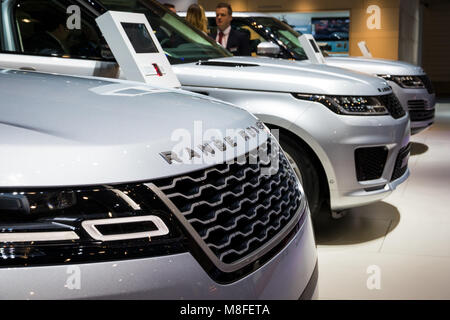 Genf, Schweiz - 7. MÄRZ 2018: Neues Land Rover Range Rover Luxus-SUV Autos auf dem 88. Internationalen Automobilsalon in Genf präsentiert. Stockfoto