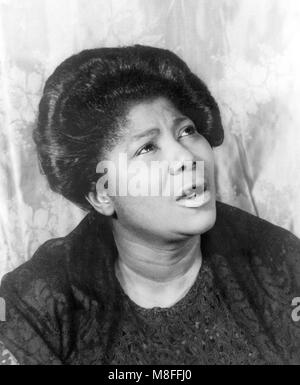 Mahalia Jackson (1911-1972). Porträt der amerikanischen Gospel Sänger von Carl Van Vechten, 1962. Stockfoto