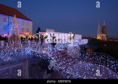 Klovicevi Dvori Galerie für den Advent in der Stadt Zagreb, Kroatien eingerichtet Stockfoto