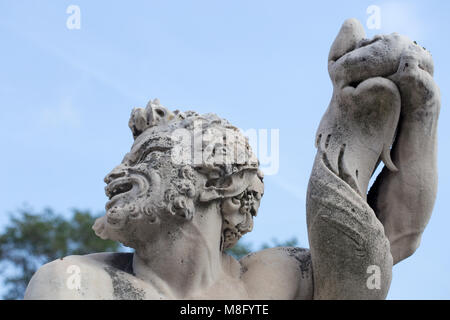 Genua (Genova) ITALIEN, Juli, 19, 2017 - Triton Statue im Garten des Prince Palace, Andrea Doria's Palace in Genua (Genova), Italien Stockfoto