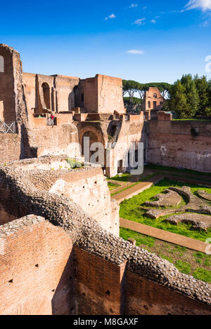 Domus Augustana ist der moderne Name für den heimischen Flügel des alten und großen römischen Palast des Domitian (92 AD) auf dem Palatin. Rom. Italien. Stockfoto