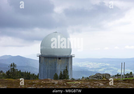 Radar Station am Großen Arber (Großer Arber), Bayerischer Wald, Bayern, Deutschland. Stockfoto