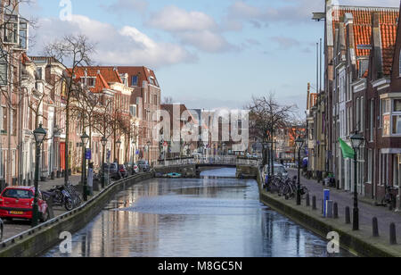 Alkmaar, Noord Holland/Niederlande - 26. Februar 2018: Alkmaar, einem beliebten Reiseziel, ist eine Stadt im Norden von Holland. Bild zeigt Stockfoto