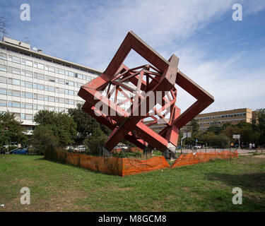 Rom. Italien. Ziel - Italia 90, Skulptur/Installation (1990), von Mario Ceroli, für die anlässlich der Fußball-Weltmeisterschaft 1990. Die Installation war Stockfoto