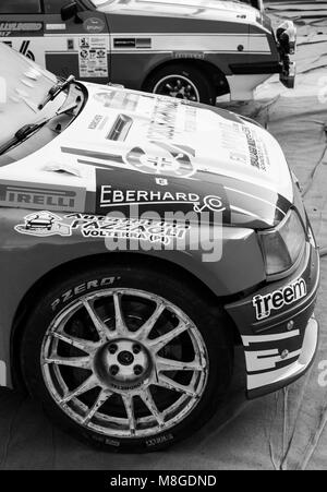 SANMARINO, SANMARINO - OTT 21, 2017: RENAULT CLIO WILLIAMS 1998 in alten Rennwagen Rallye DIE LEGENDE 2017 der berühmte SAN MARINO historische Rennen Stockfoto