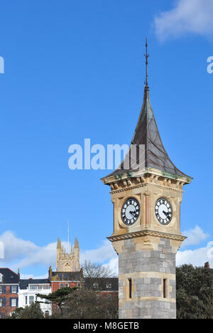 Clock Tower war Memorial auf der Esplanade, Exmouth, Devon, England, UK. 1897 erbaut, ursprünglich das Jubiläum der Queen Victoria zu gedenken. Stockfoto