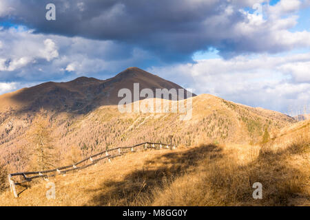 Panarotta 2002 ist ein up-to-date, gut ausgestattete Ski Center befindet sich 10 km entfernt vom Kurort Levico, Trento, Trentino Alto Adige, Stockfoto