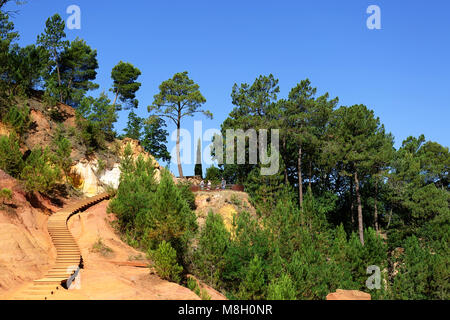 Les Sentiers d'Ocres, ocker Steinbruch, Ocker Trail, Roussillion, Frankreich Stockfoto