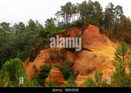 Les Sentiers d'Ocres, ocker Steinbruch, Ocker Trail, Roussillion, Frankreich Stockfoto