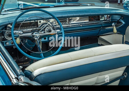 TYBEE ISLAND, Georgia, 14. Oktober 2017 A 1958 Buick begrenzt bei einem Oldtimertreffen. Stockfoto