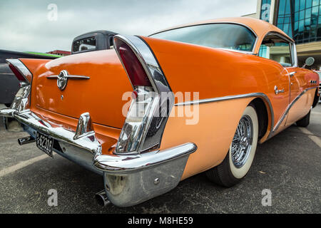 TYBEE ISLAND, Georgia, 14. Oktober 2017 A 1956 Buick zu einem Classic Car Show Special. Stockfoto