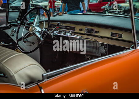 TYBEE ISLAND, Georgia, 14. Oktober 2017 A 1956 Buick zu einem Classic Car Show Special. Stockfoto