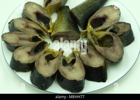 Geräucherten Hering mit Kartoffeln gebratene Sardinen Slice Stockfoto