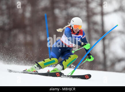 Großbritanniens Kelly Gallagher konkurriert im Riesenslalom der Frauen, Sehbehinderte an der Jeongseon Alpine Center bei Tag neun der PyeongChang 2018 Winter Paralympics in Südkorea. Stockfoto