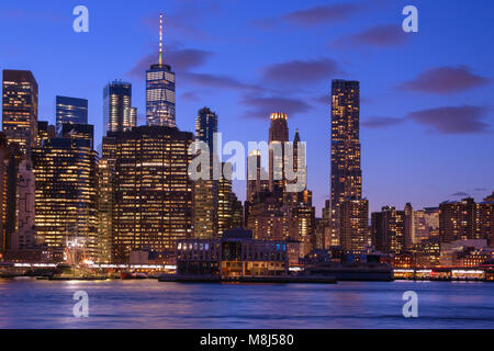 SKYLINE VON DOWNTOWN EAST RIVER MANHATTAN NEW YORK CITY USA Stockfoto