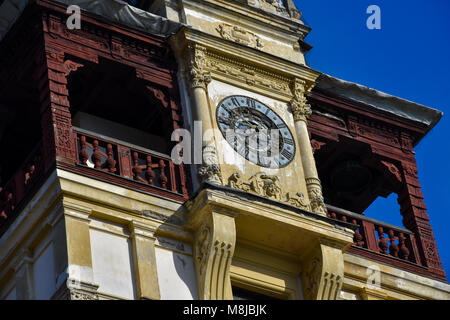 Sinaia, Rumänien. Februar 04, 2017. Clock Tower. Schloss Peles Stockfoto