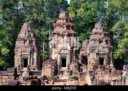 Vorderansicht des Preah Ko Tempel, Kambodscha. Dieser Tempel war der erste in der alten, untergegangenen Stadt Hariharalaya gebaut werden Stockfoto