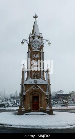 Zifferblatt mit Frozen Hände der Zeit', Mallock Memorial Clock Tower, Strang, Torquay, Devon, England, Großbritannien, 18. März 2018 Stockfoto