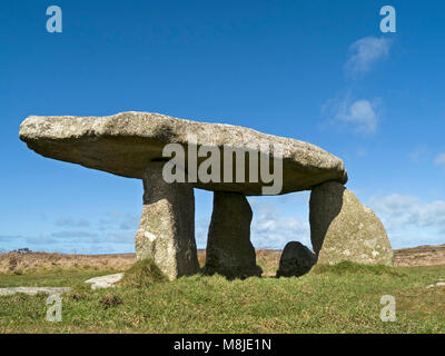 Lanyon Quoit (auch als Tabelle Giant's bekannt) alten Steine von Long Barrow Grabkammer, in der Nähe von Madron, Cornwall, England, Großbritannien Stockfoto