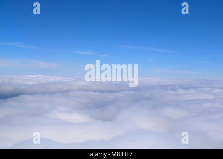 Wolkenformationen über Venedig, Italien, Overhead von einem Flugzeug getroffen Stockfoto