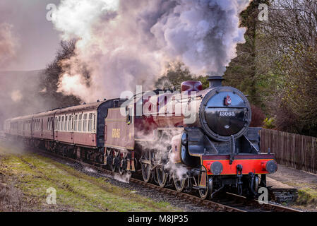 Die Mogul Dampflok die Krabbe abgebildet auf der East Lancashire Railway an Irwell Vale zu stoppen. Stockfoto