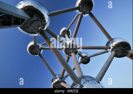 Atomium für 1958 der Brüsseler Weltausstellung (Expo 58) Plateau du "Heysel/Heizel" in Brüssel, Belgien, gebaut. 23. April 2010 © wojciech Strozyk/ Stockfoto