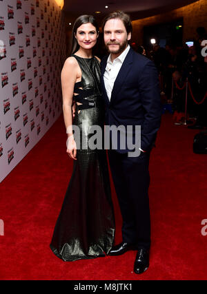 Daniel Brühl und Felicitas Rombold Teilnahme an der Rakuten TV Empire Awards 2018 im Roundhouse, London. Stockfoto
