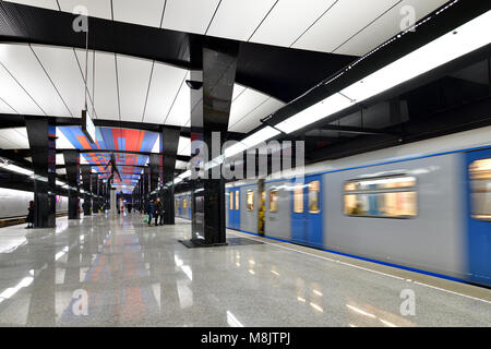 Moskau, Russland - am 17. März. 2018. der Bahn ankommen, ist mit der U-Bahn station CSKA Stockfoto