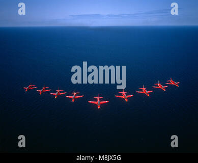 Die RAF Aerobatic Team, "Die roten Pfeile "Flug über Lake Eerie, Kanada Stockfoto