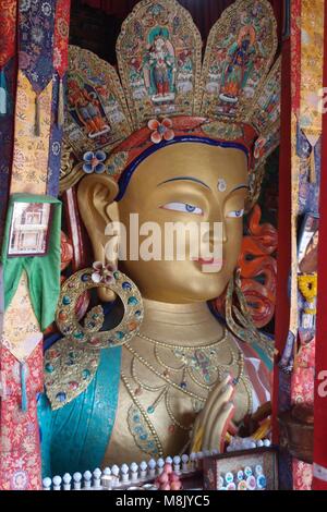 Buddha Maitreya Statue im Kloster Thiksey (gompa) in Ladakh, Nordindien Stockfoto