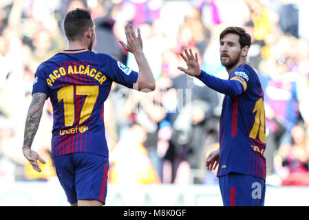 Barcelona, Spanien. 18 Mär, 2018. 18. März 2018 Paco Alcacer des FC Barcelona und Lionel Messi vom FC Barcelona feiert 1-0 am 8. Minute während der Runde 2017/2018 LaLiga Santander 29 Spiel zwischen FC Barcelona und Athletic Bilbao im Camp Nou am 19. März in Barcelona, Spanien 2018. Credit: Ukko Images/Pacific Press/Alamy leben Nachrichten Stockfoto