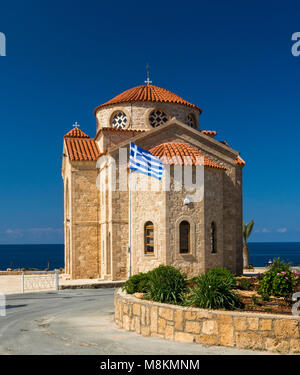 Agios Georgious Kirche in ihrer Begründung im Sonnenschein, Paphos, Zypern, Mittelmeer Stockfoto