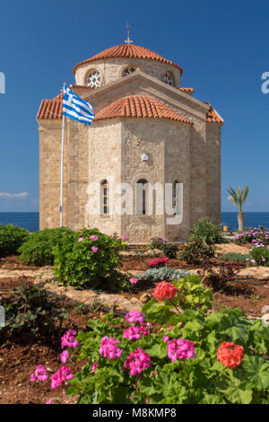 Agios Georgious Kirche in ihrer Begründung im Sonnenschein, Paphos, Zypern, Mittelmeer Stockfoto