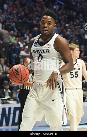 Nashville, Tennessee, USA. 18 Mär, 2018. Xavier Musketiere, Tyrique Jones (0) den Ball dribbelt gegen die Florida State Seminoles bei Bridgestone Arena am 18. März 2018 in Nashville, Tennessee. Credit: FGS Sport/Alamy leben Nachrichten Stockfoto