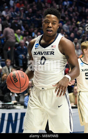 Nashville, Tennessee, USA. 18 Mär, 2018. Xavier Musketiere, Tyrique Jones (0) den Ball dribbelt gegen die Florida State Seminoles bei Bridgestone Arena am 18. März 2018 in Nashville, Tennessee. Credit: FGS Sport/Alamy leben Nachrichten Stockfoto