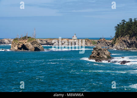 Blick auf die Cape Arago Leuchtturm. Coos Bay, Oregon Stockfoto