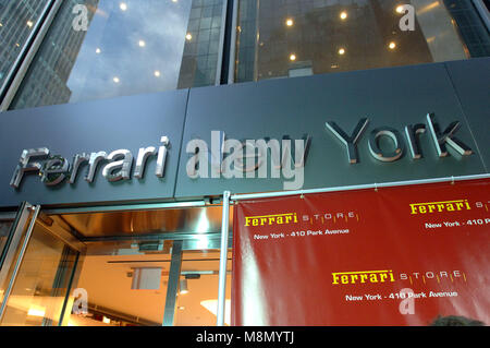 Die Ferrari-Store in New York in New York City. Juni 23, 2010. Credit: Dennis Van Tine/MediaPunch Stockfoto