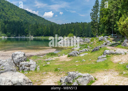 Lago di Fusine Superiore, Julische Alpen, Friaul-Julisch Venetien, Provinz Udine, Italien, Europa Stockfoto