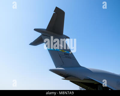 Schwanz von Lockheed C-5 Galaxy, militärische Fracht strategischen Flugzeuge, die internationale Luftfahrt & Raum Salon in Moskau. ZHUKOWSKY, Russland - 16. AUGUST 2011 Stockfoto