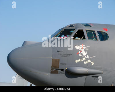 B-52 Stratofortress Bomber von Boeing, Nahaufnahme von strategischer Bomber Jet in der internationalen Luftfahrt & Raum Salon in Moskau. ZHUKOWSKY - 16. AUGUST Stockfoto