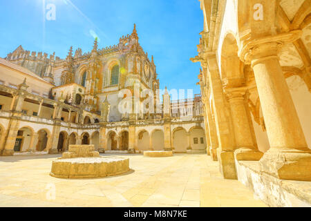 Portugal, Tomar. Perspektiven der Claustro von Micha oder Claustro da Micha, im nördlichen Teil des Klosters von Christus in der Templer Burg entfernt. Unesco Weltkulturerbe und beliebtes Reiseziel in Europa. Stockfoto