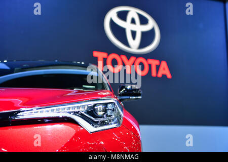 NONTHABURI - 29. NOVEMBER: Toyota C-HR Auto auf Anzeige bei Thailand International Motor Expo 2017 am 29. November 2017 in Nonthaburi, Thailand. Stockfoto