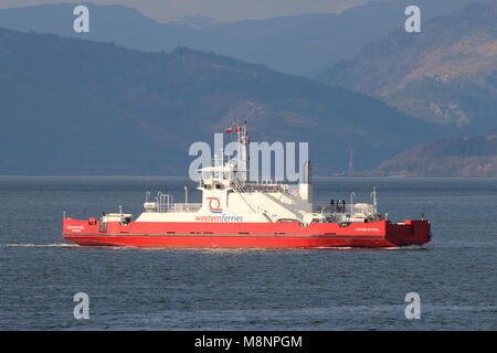 Die Auto- und Passagierfähre MV Sound von Seil, betrieben durch Western Ferries auf den Firth of Clyde, zwischen Gourock und Dunoon. Stockfoto