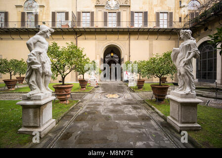 Florenz. Italien. Hinteren Garten des Palazzo Medici Riccardi, entworfen von Michelozzo di Bartolomeo, 1444-1484. Stockfoto